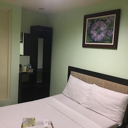 Verbena Hotel Cebu Exterior photo