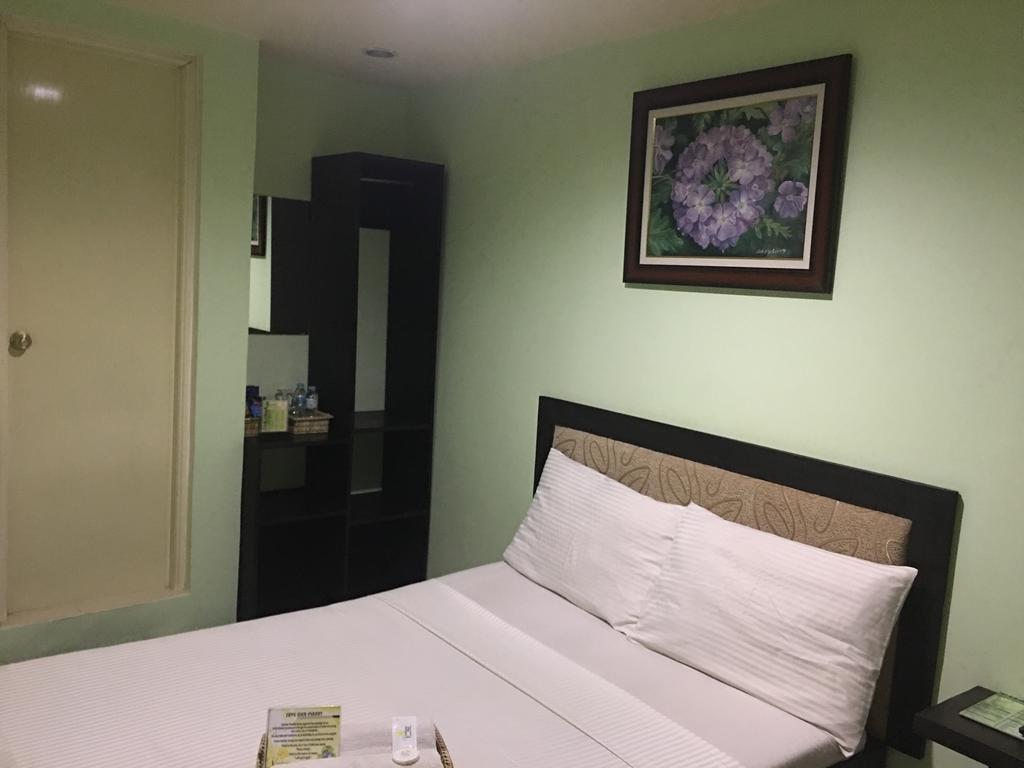 Verbena Hotel Cebu Exterior photo