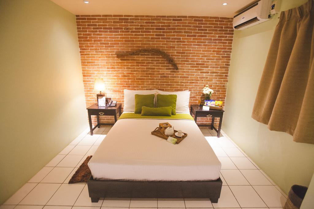 Verbena Hotel Cebu Exterior photo