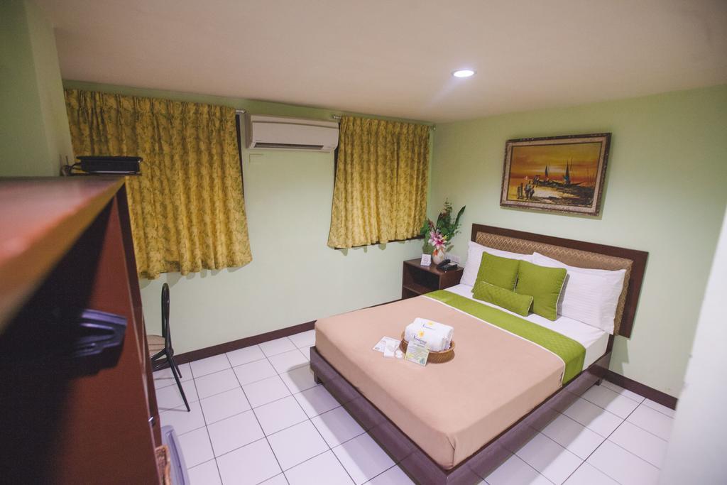 Verbena Hotel Cebu Exterior photo