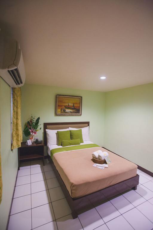 Verbena Hotel Cebu Exterior photo