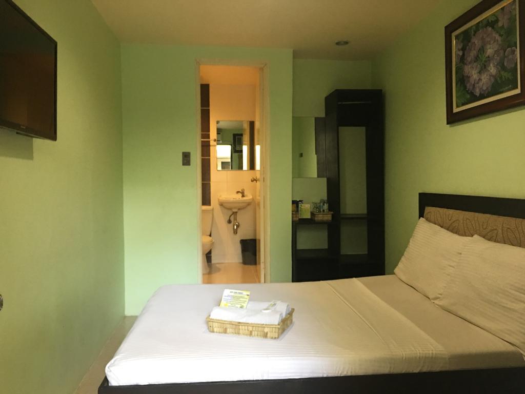 Verbena Hotel Cebu Exterior photo