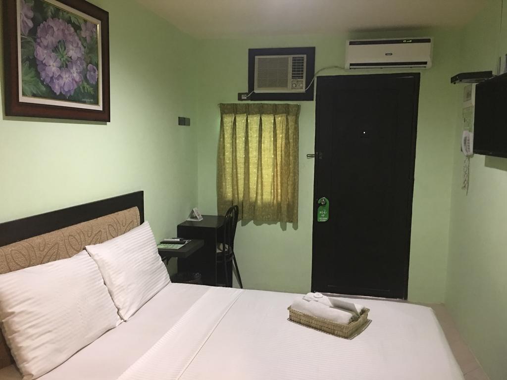 Verbena Hotel Cebu Exterior photo